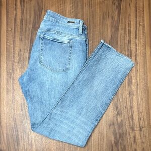 Carve Designs Light Blue Straight Leg Jeans Size 8